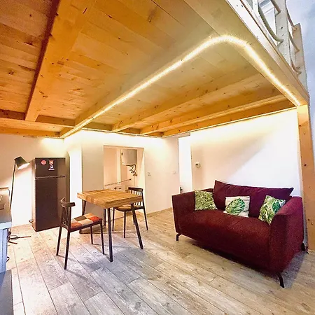 Апартаменти Luxury Loft In *